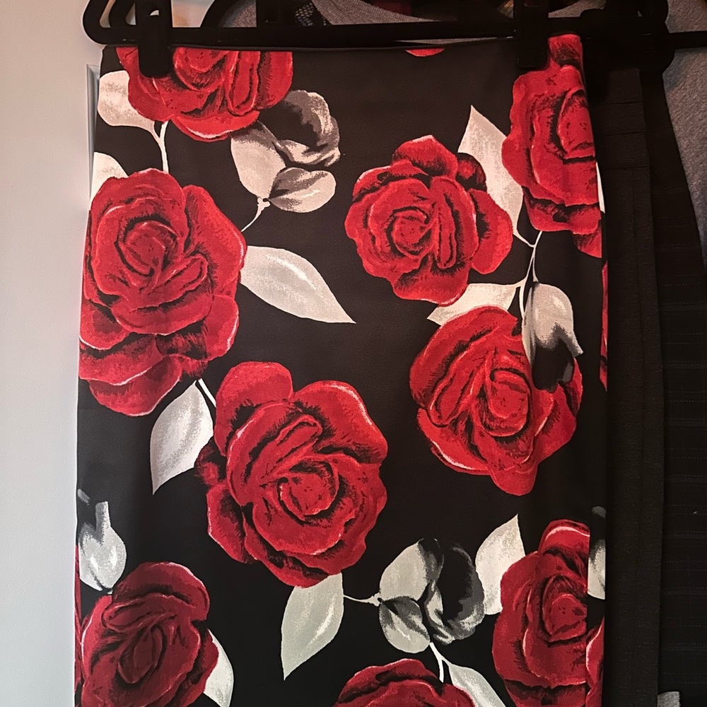 White House Black Market Floral lined Red and Black Skirt